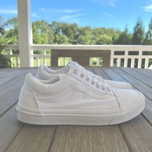 Old Skool Vans // size 8.5